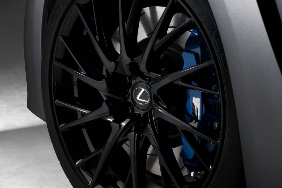 Колеса Lexus RC F 10th Anniversary Limited 2018 года  (NA) (фото 3 из 7)